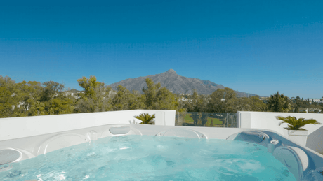 Villa for Sale La Cerquilla Marbella Nueva Andalucia
