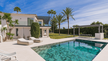 Villas for Sale in Marbella Golden Mile Sea View