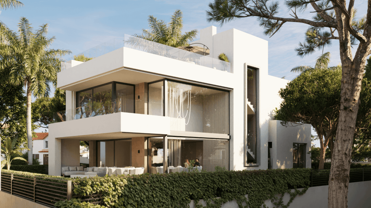 300 meters beach villa for sale in Marbella East