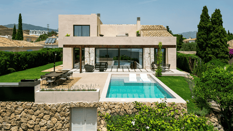 Luxury villa for sale in El Paraiso Marbella with modern design and private pool