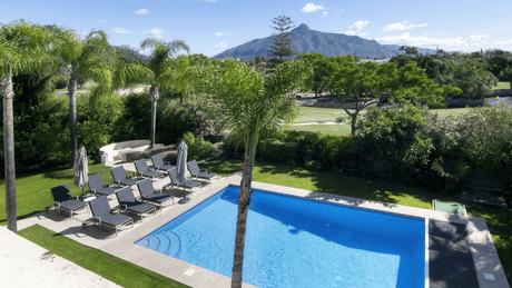 Luxury villa for sale in Nueva Andalucia with La Concha mountain views and private pool