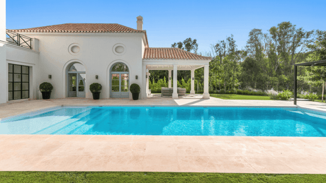 Luxury villa for sale in Nueva Andalucia with private pool and elegant Mediterranean design