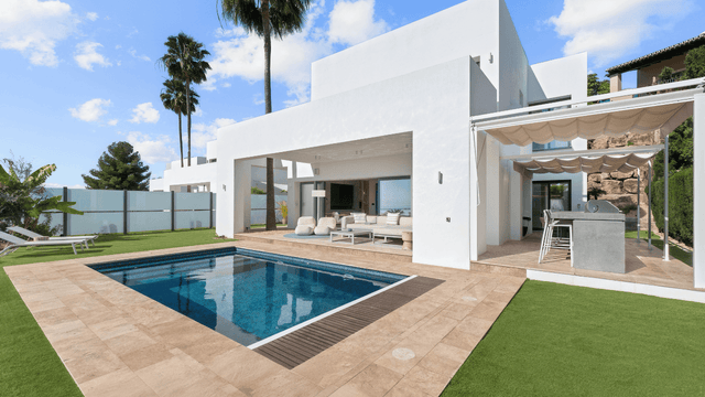 Villa Atalaya Fairways Marbella El Paraiso for Sale