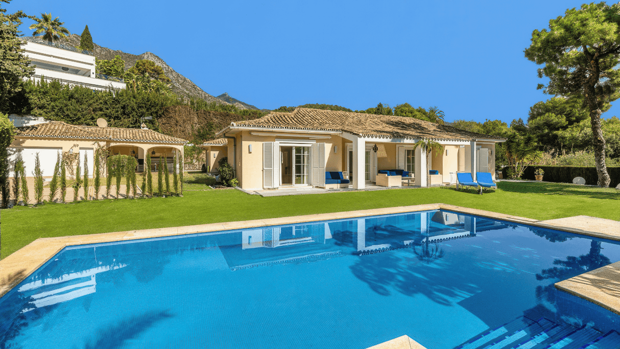 Luxury villa for sale in Cascada de Camojan Marbella with pool and mountain views