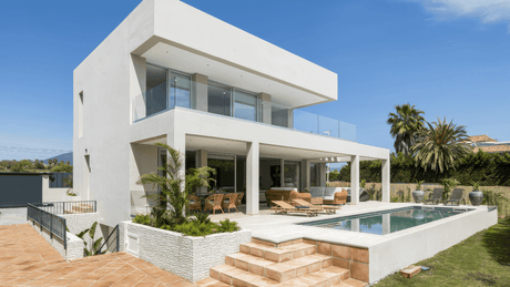 Modern villa for sale in San Pedro de Alcantara with private pool and terrace