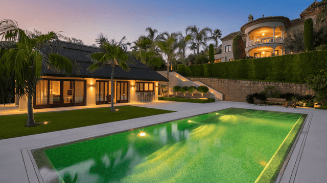 Luxury villa for sale in Sierra Blanca Marbella with a private pool and lush gardens