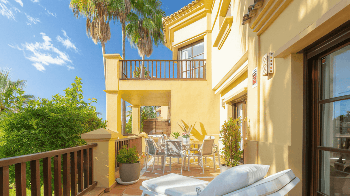 Elegant villa with sunny terrace and lush garden in Sierra Blanca, Marbella