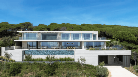 Luxury villa for sale in Sotogrande with infinity pool and panoramic views