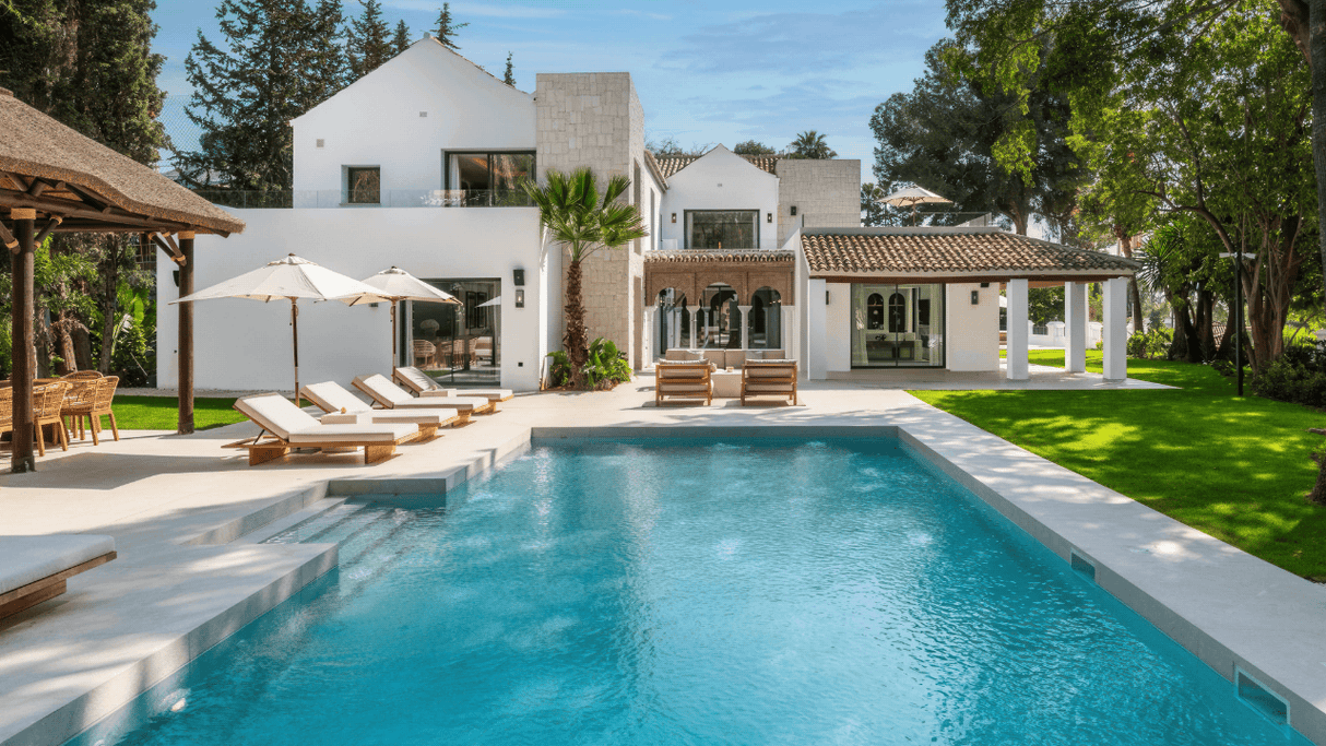 Elegant villa for sale in Las Brisas, Nueva Andalucia with private pool and lush gardens