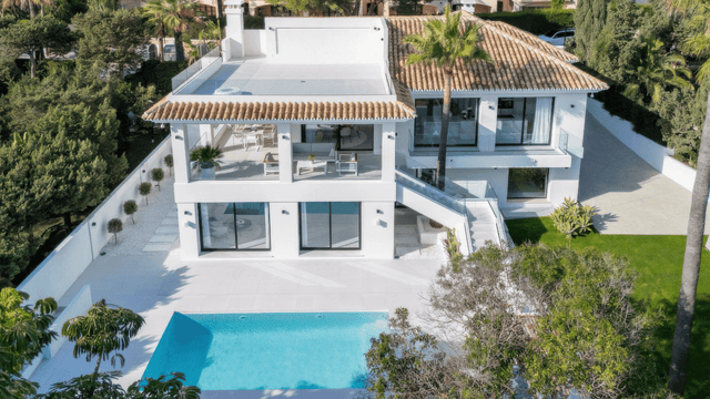 Villa Vista Marbella East for Sale