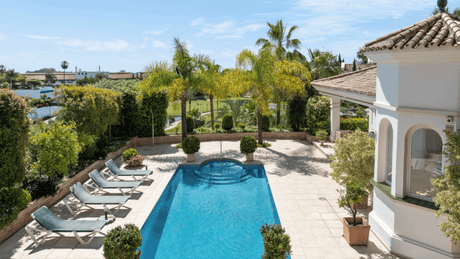 Villas for Sale in La Quinta El Herrojo Marbella