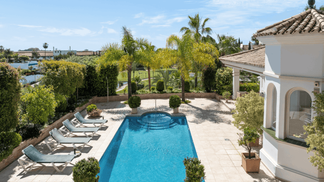Villas for Sale in La Quinta El Herrojo Marbella