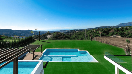 Exclusive villas for sale in Marbella Club Golf Resort with panoramic views