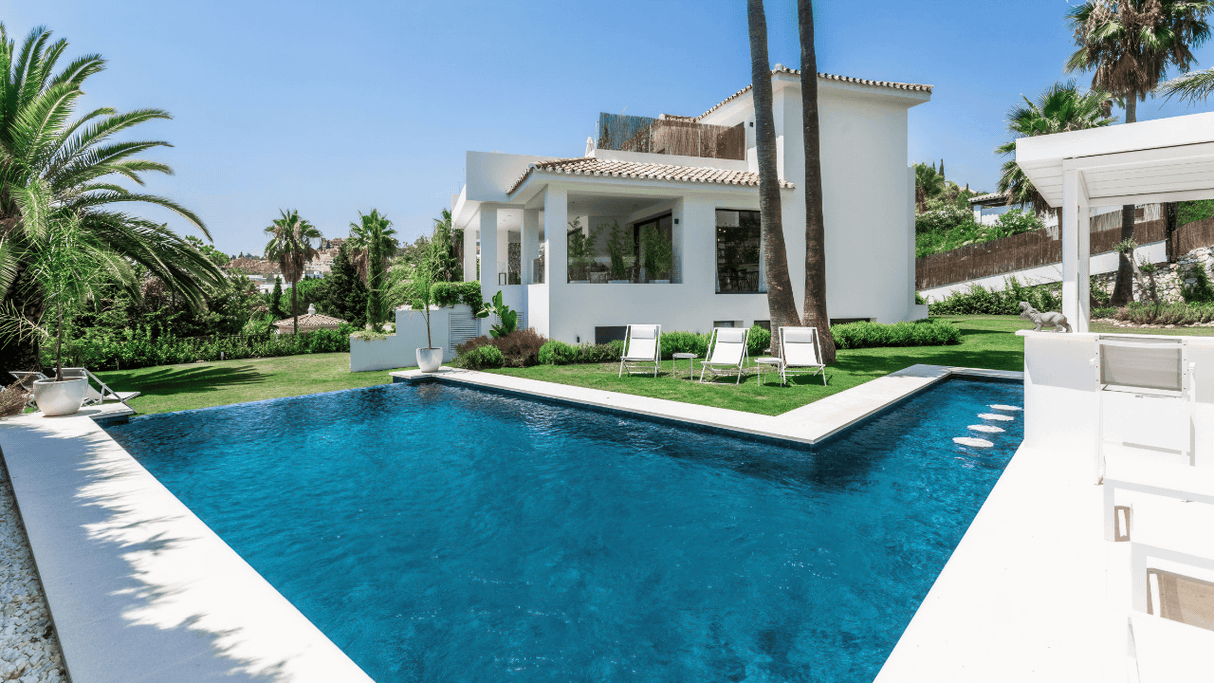 Villas for Sale Nueva Andalucia Marbella Los Naranjos