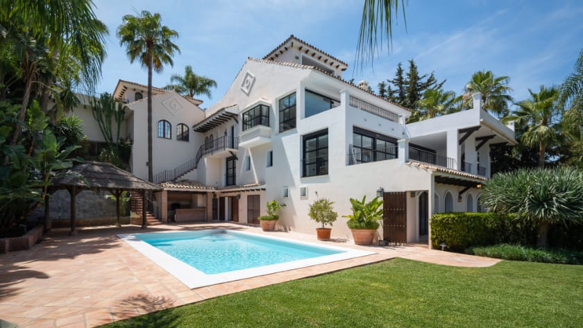 villas in marbella for rent
