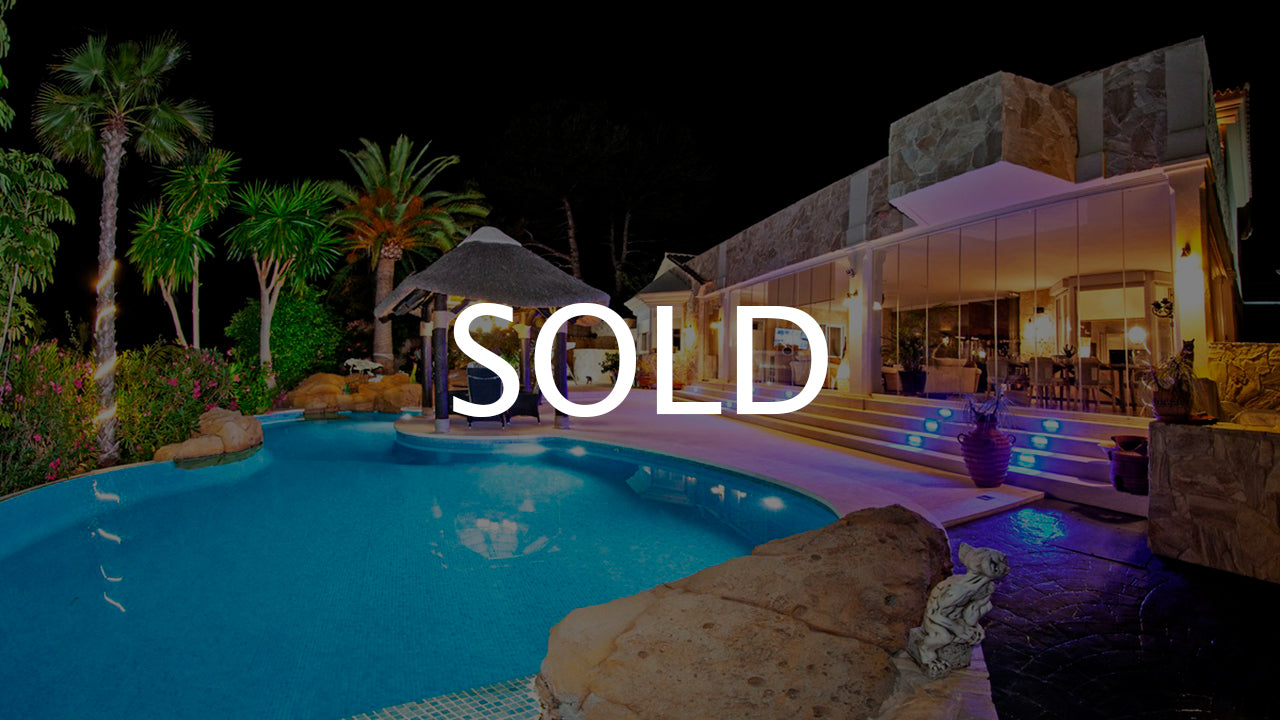 NEW! A VERY DIFFERENT Villa in Marbella...【1.590.000€】