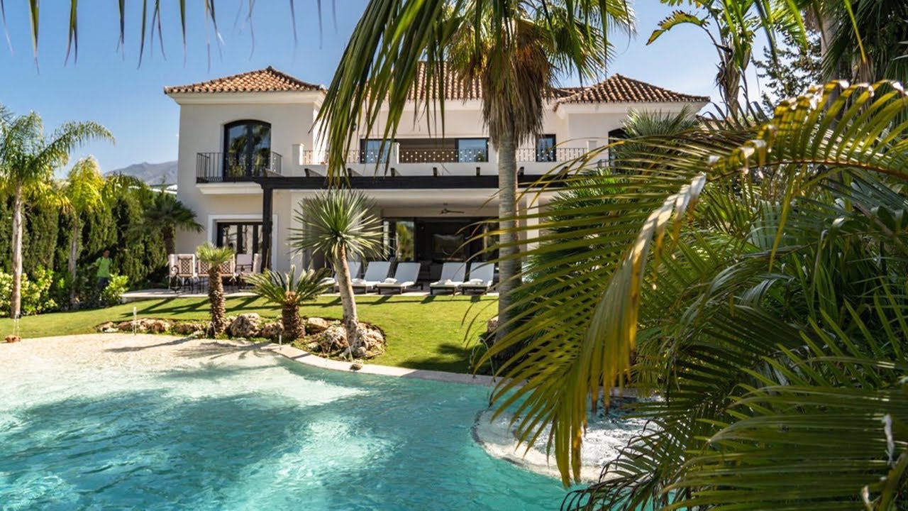 NEW! Villa with Tropical Garden in Nueva Andalucia (Marbella)【3.700.000€】