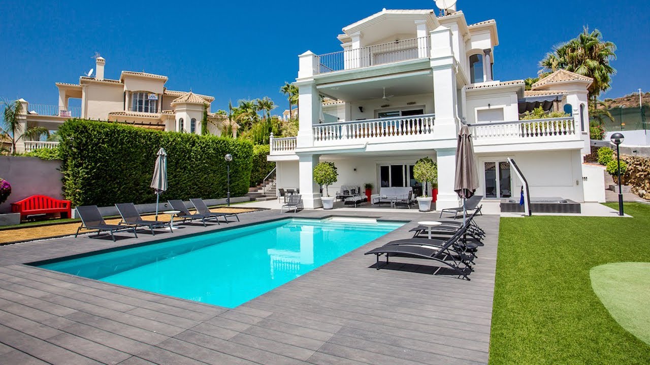 NEW! Villa in Golf Valley Marbella: Mini-Golf, Jacuzzi...【2.275.000€】