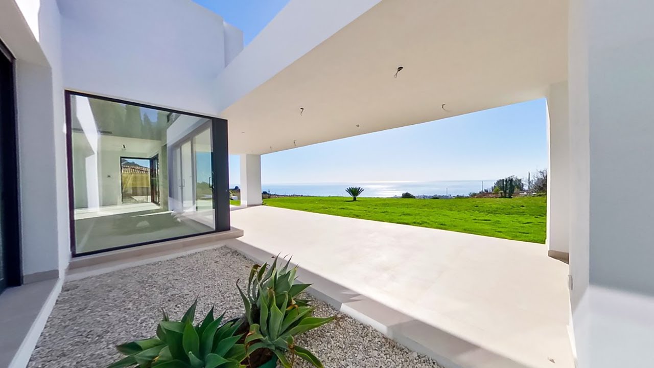 Brand New Modern Villa with Beautiful SEA Views【1.160.000€】