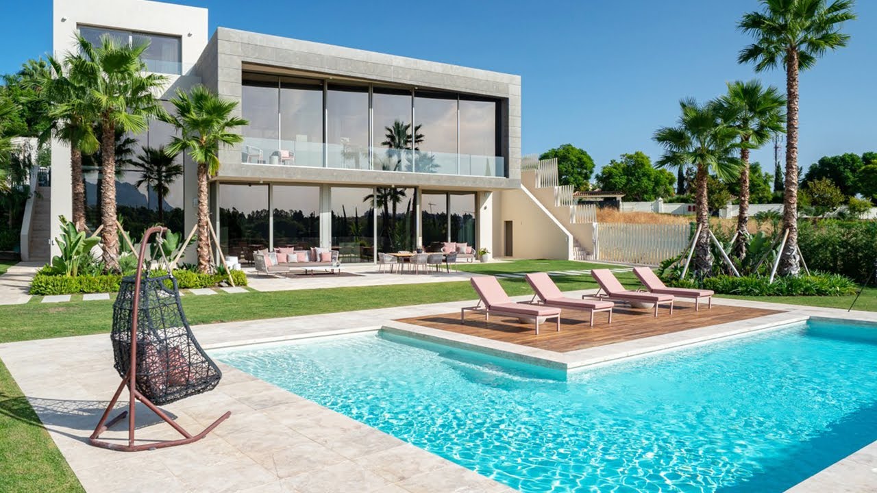 NEW! Timeless Designed Villa Frontline GOLF【3.850.000€】Los Flamingos, Marbella
