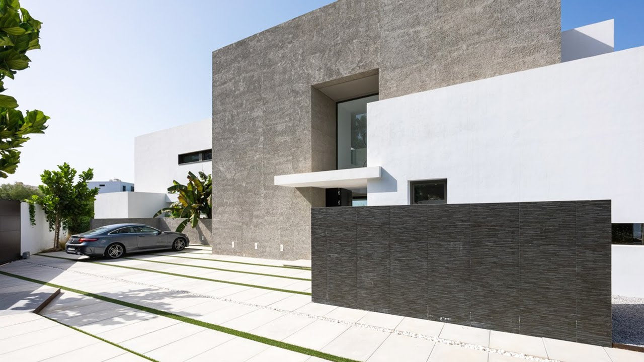 NEW Images! 𝙎𝙐𝙋𝙀𝙍 Villa in Marbella: Modern & Eco-Friendly【2.990.000€】