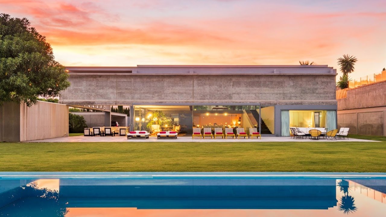 NEW! ULTRA-Modern, Different & Interesting Villa in Marbella【2.900.000€】