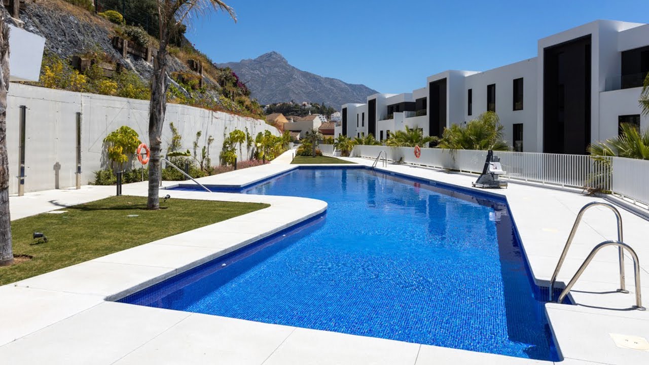 NEW! Private Luxury Penthouse in Nueva Andalucia Marbella【1.595.000€】