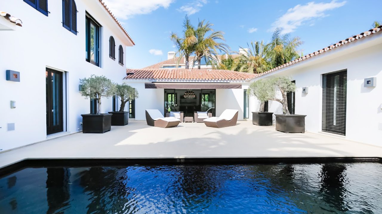 NEW! Contemporary Villa in Los Monteros BEACH (Marbella)【2.500.000€】