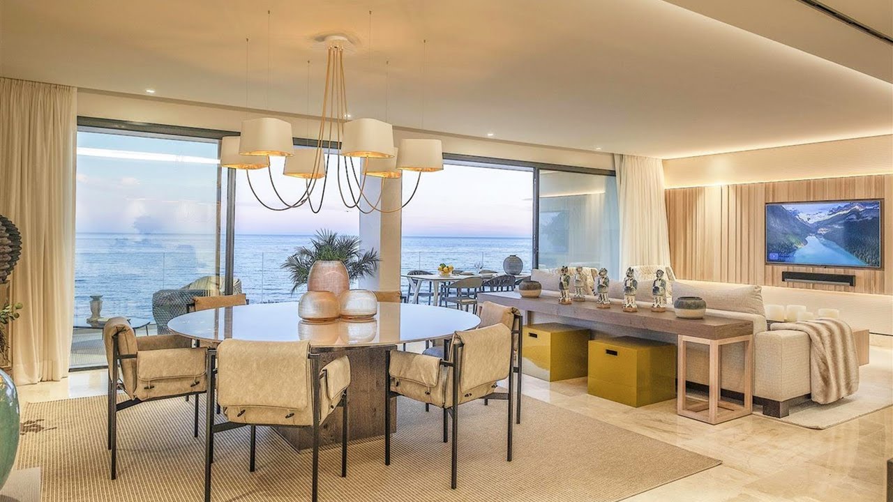 NEW! Luxury Apartment FIRST Line BEACH (Estepona Center, Spain)【2.050.000€】