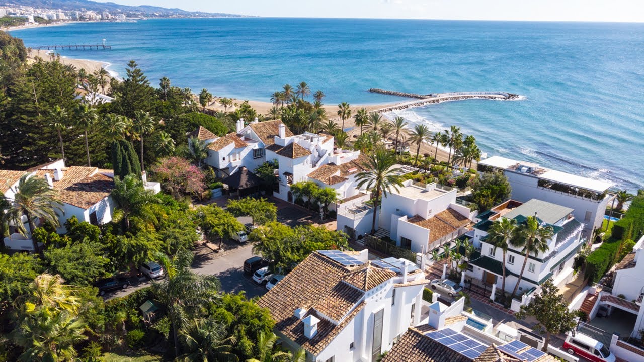 Luxury BEACHside Villa in PUENTE ROMANO Resort (Marbella)【9.695.000€】