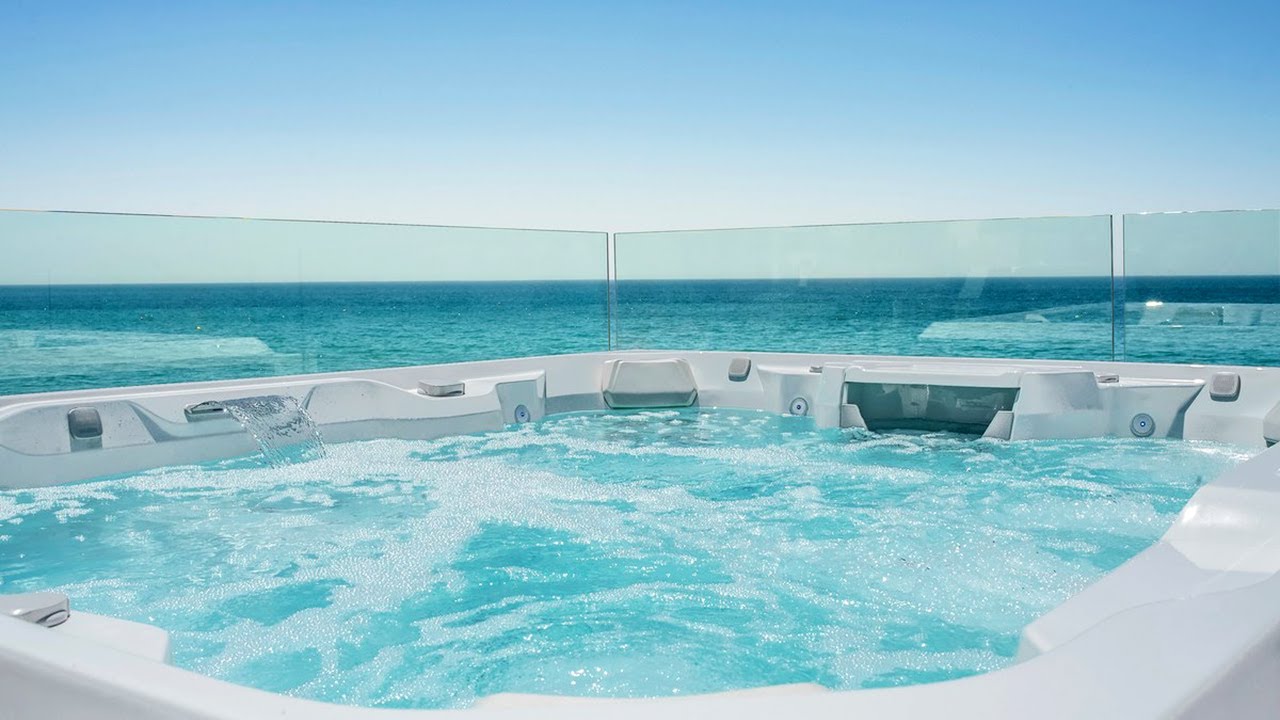 NEW! Villa on the Sandy BEACH in Marbella【6.000.000€】Reserve Online