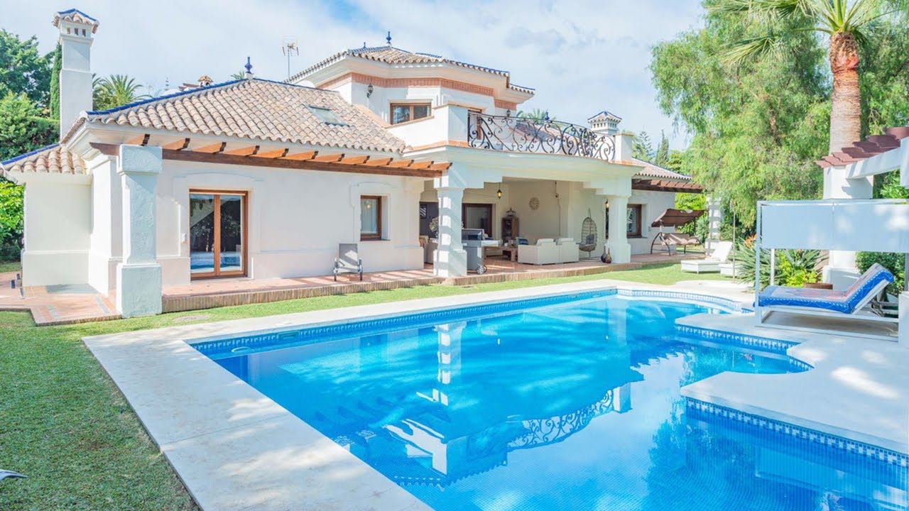 NEW! Classic Style House in Nueva Andalucia Marbella【2.500.000€】